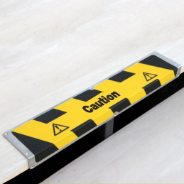 Trappetrin med m2 Hazard Warning Tekst